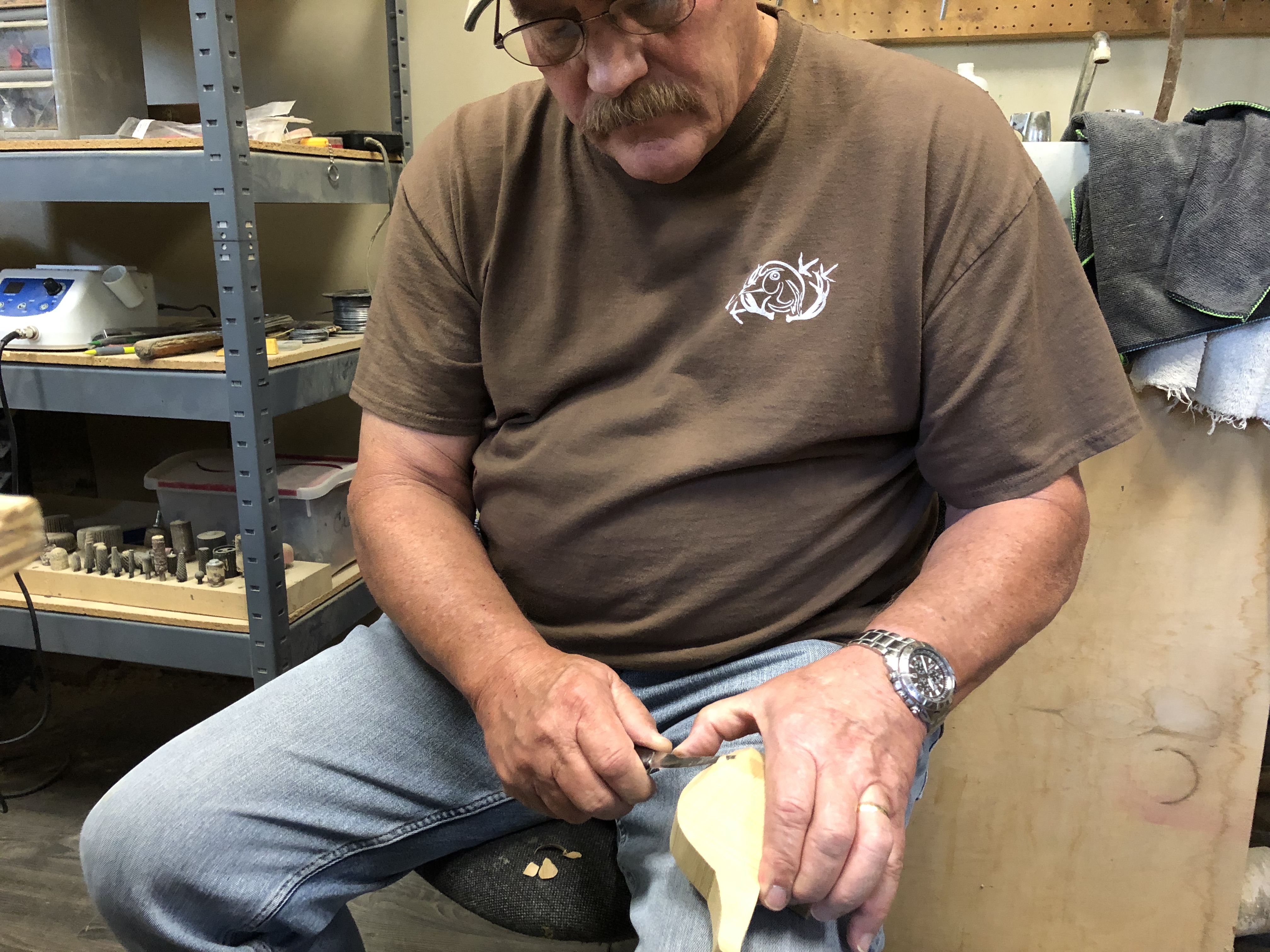 Meander featured artist creates carved wooden decoys deserving of display - Vimarsana News