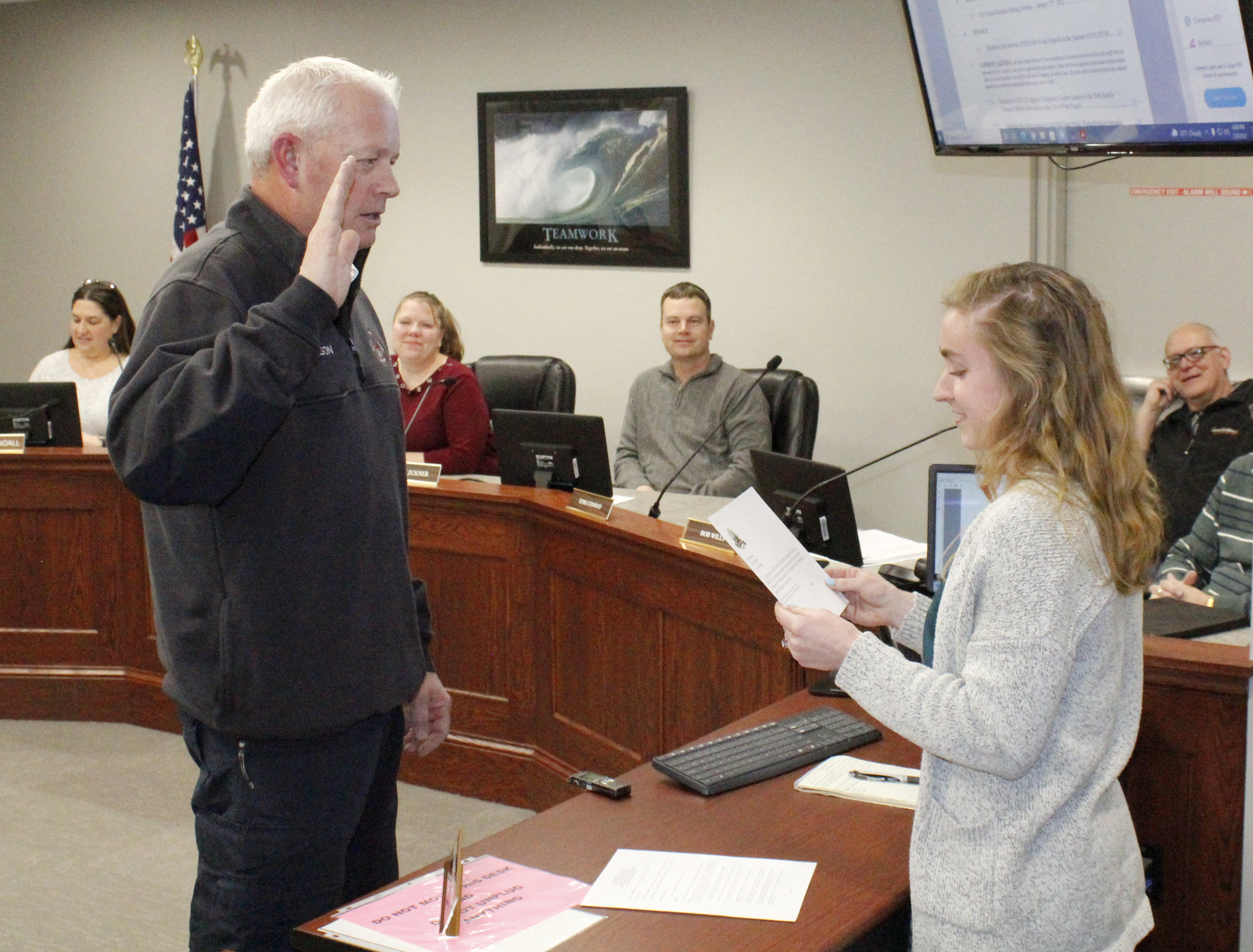 Carlson sworn in at Park Rapids City Council quickie - Vimarsana News