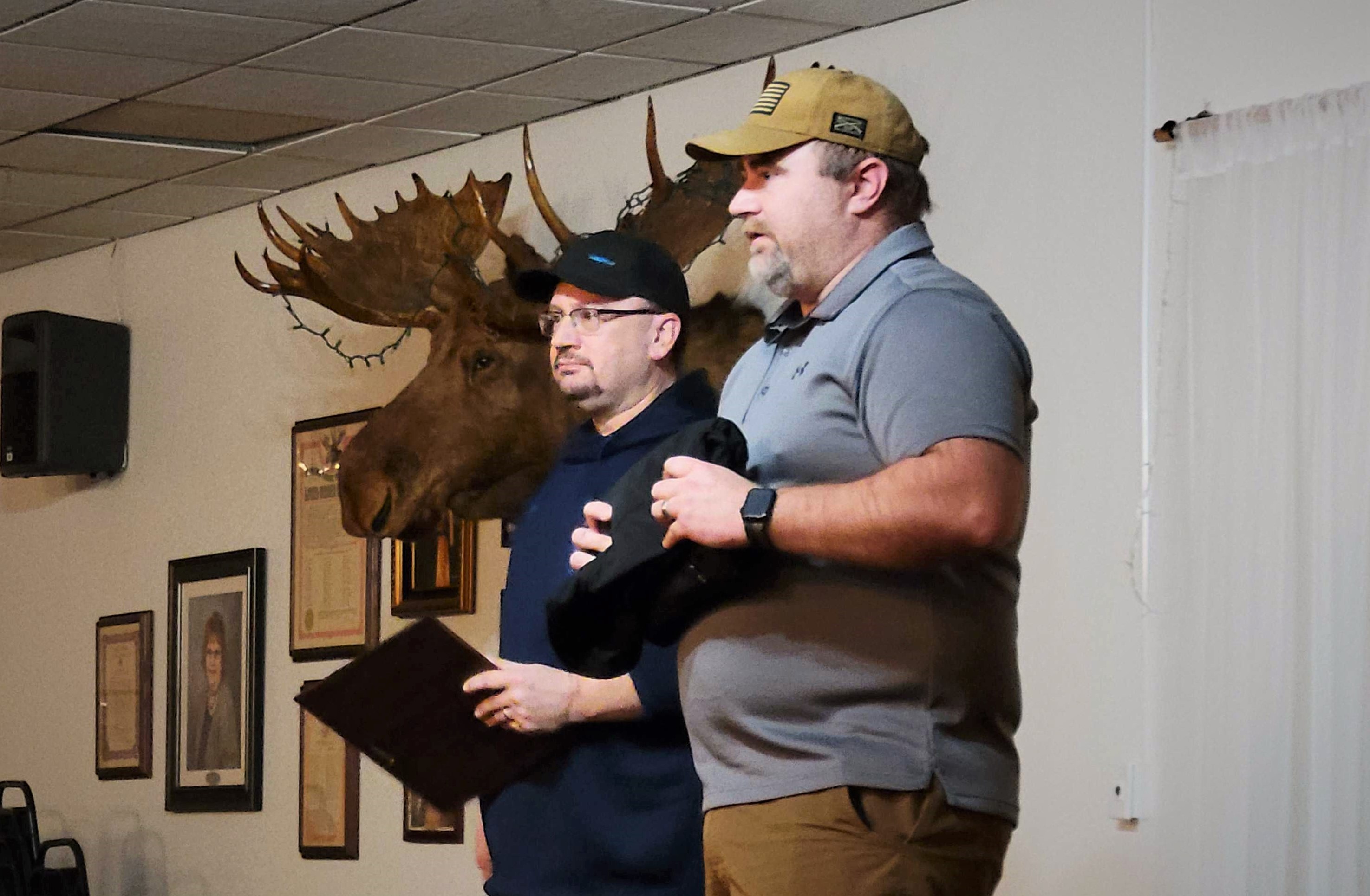 Tim Reitzel, Janelle Phillips take home top awards at Davison County Sheriff's Office annual ceremony - Mitchell Republic - Vimarsana News
