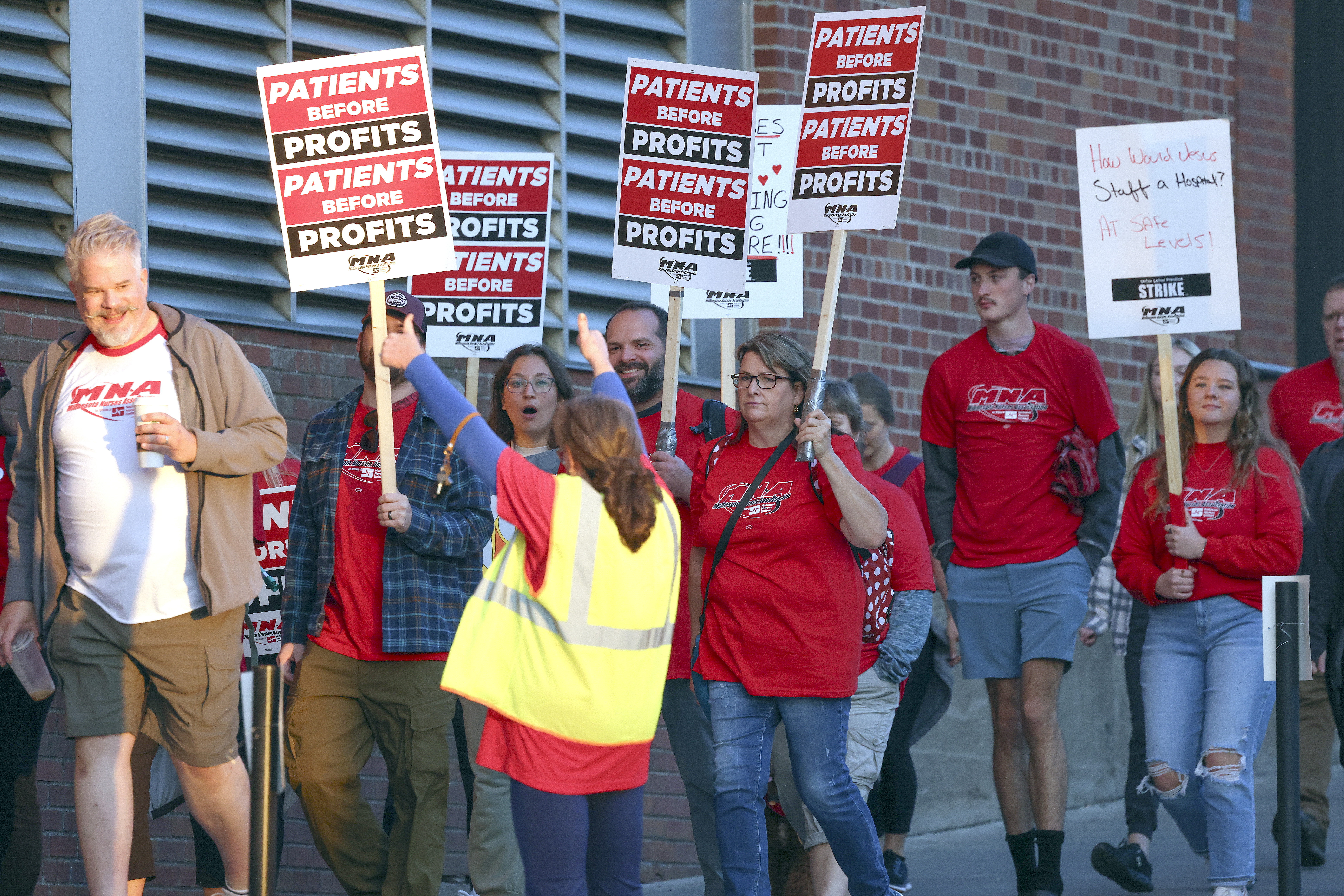 Nurses begin 3-day strike - Vimarsana News
