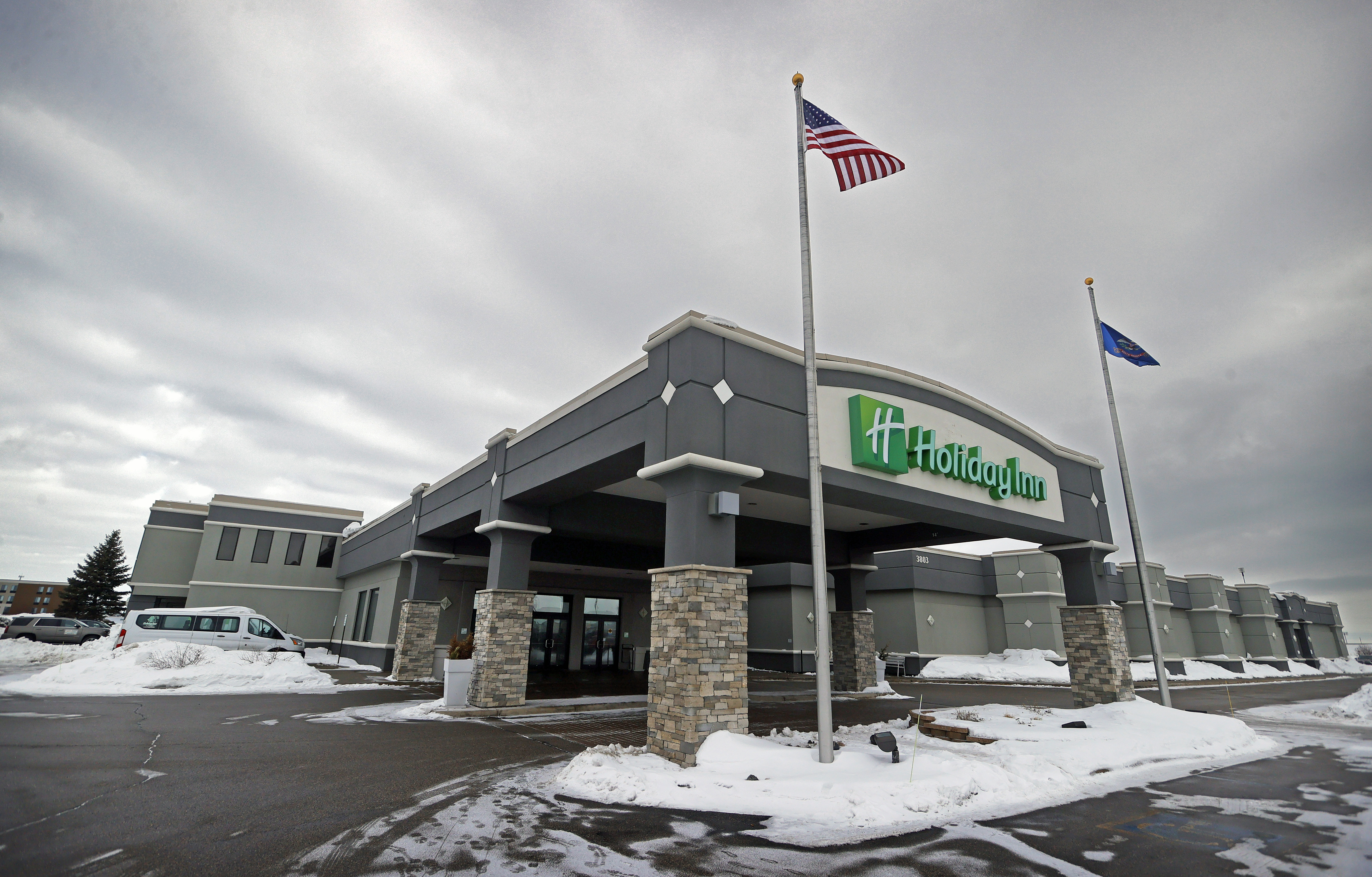 EPIC Companies acquires Fargo Holiday Inn, Holiday Inn Express hotels - Vimarsana News