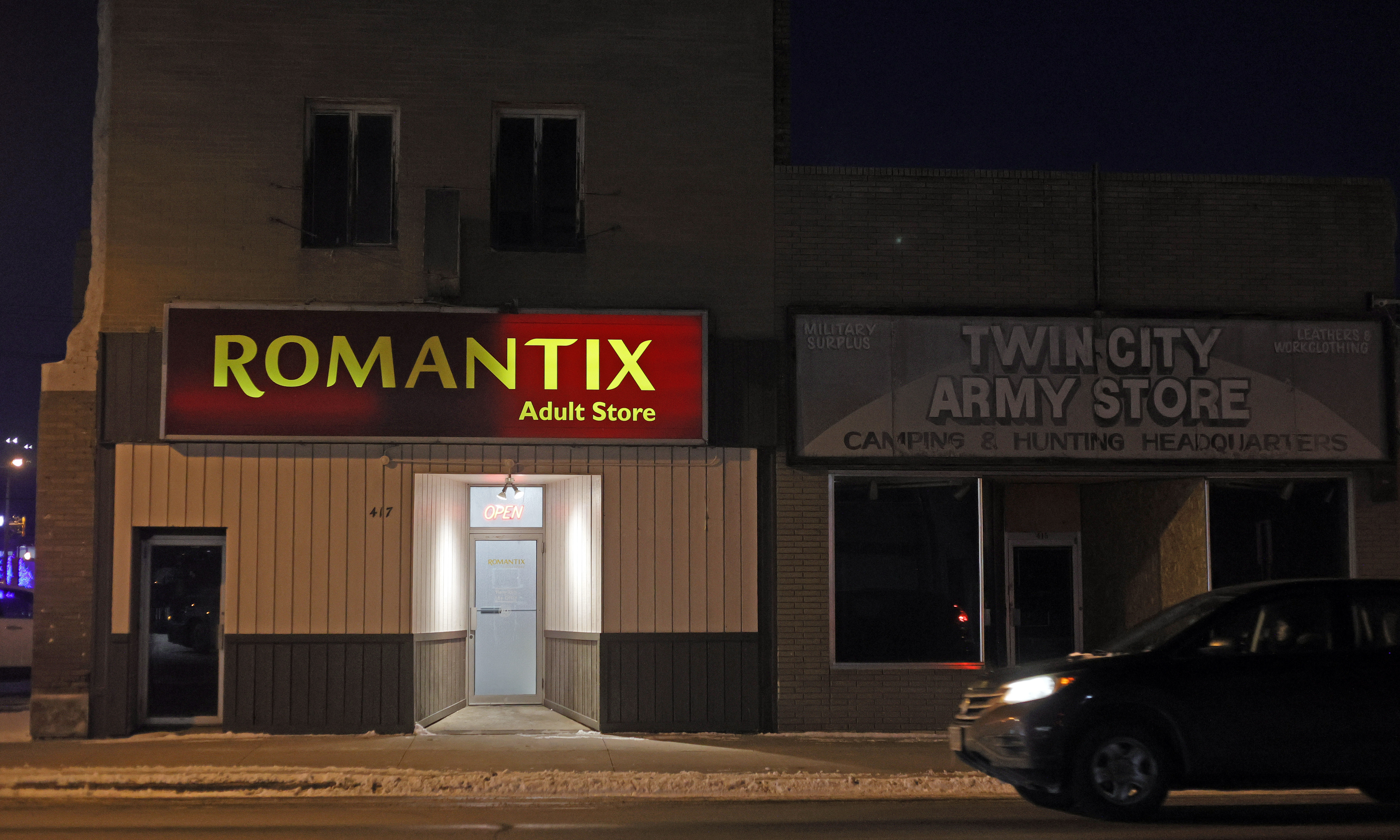 5 things to know today: Romantix lawsuit, Backyard chickens, Resignation approved, Rail upgrade, Pop-up shop - Vimarsana News