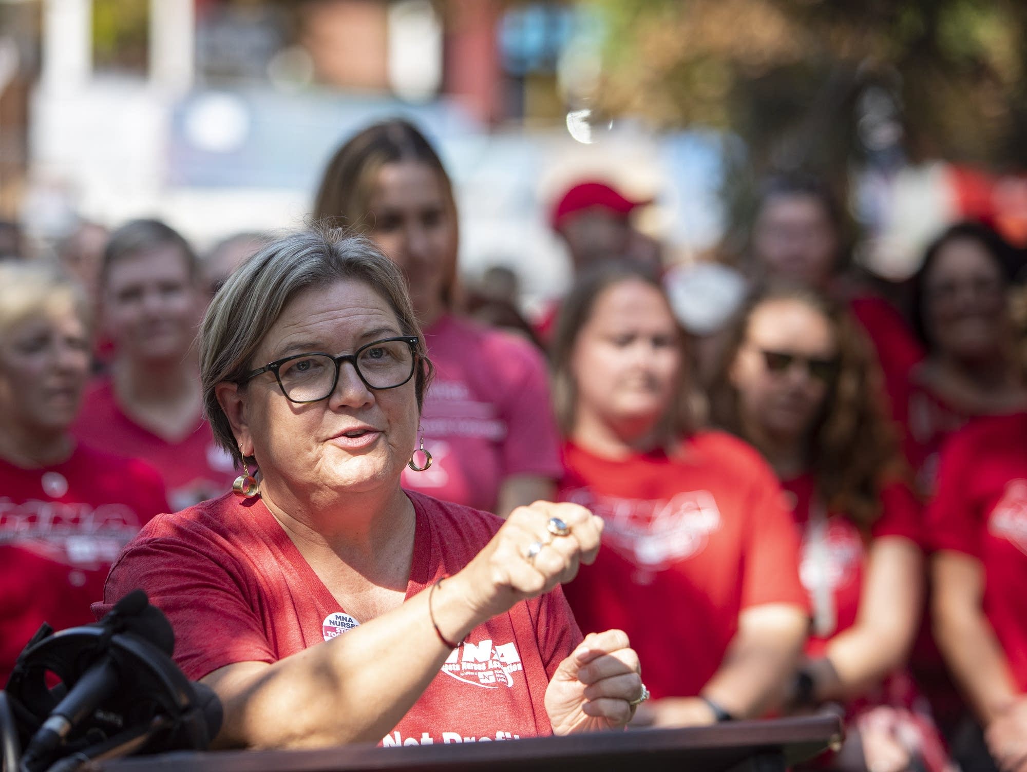 UPDATED: Strike of 15,000 Minnesota nurses continues into second day - Vimarsana News