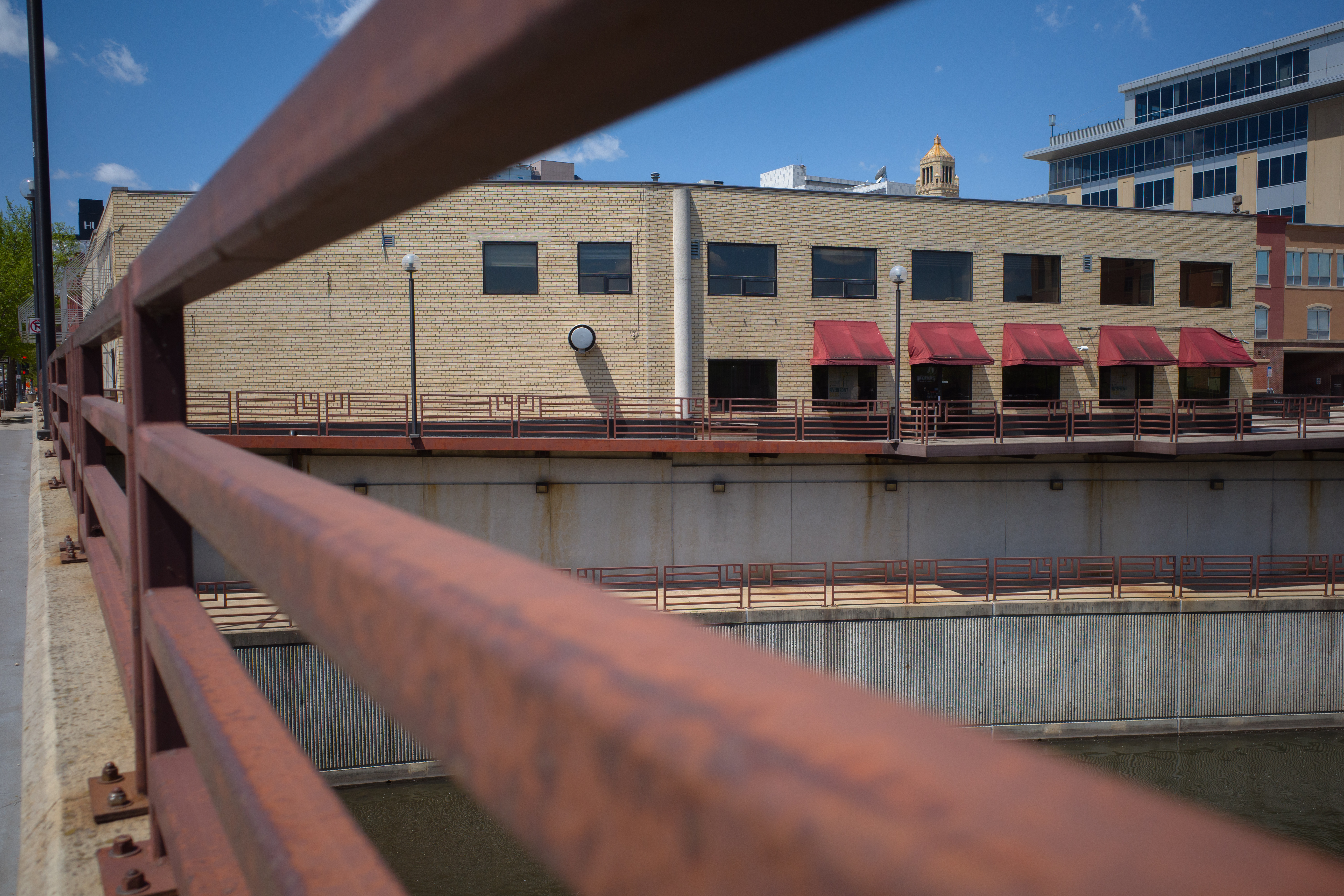 Vision alternatives for downtown riverfront continues to weigh options for former Legends site - Vimarsana News
