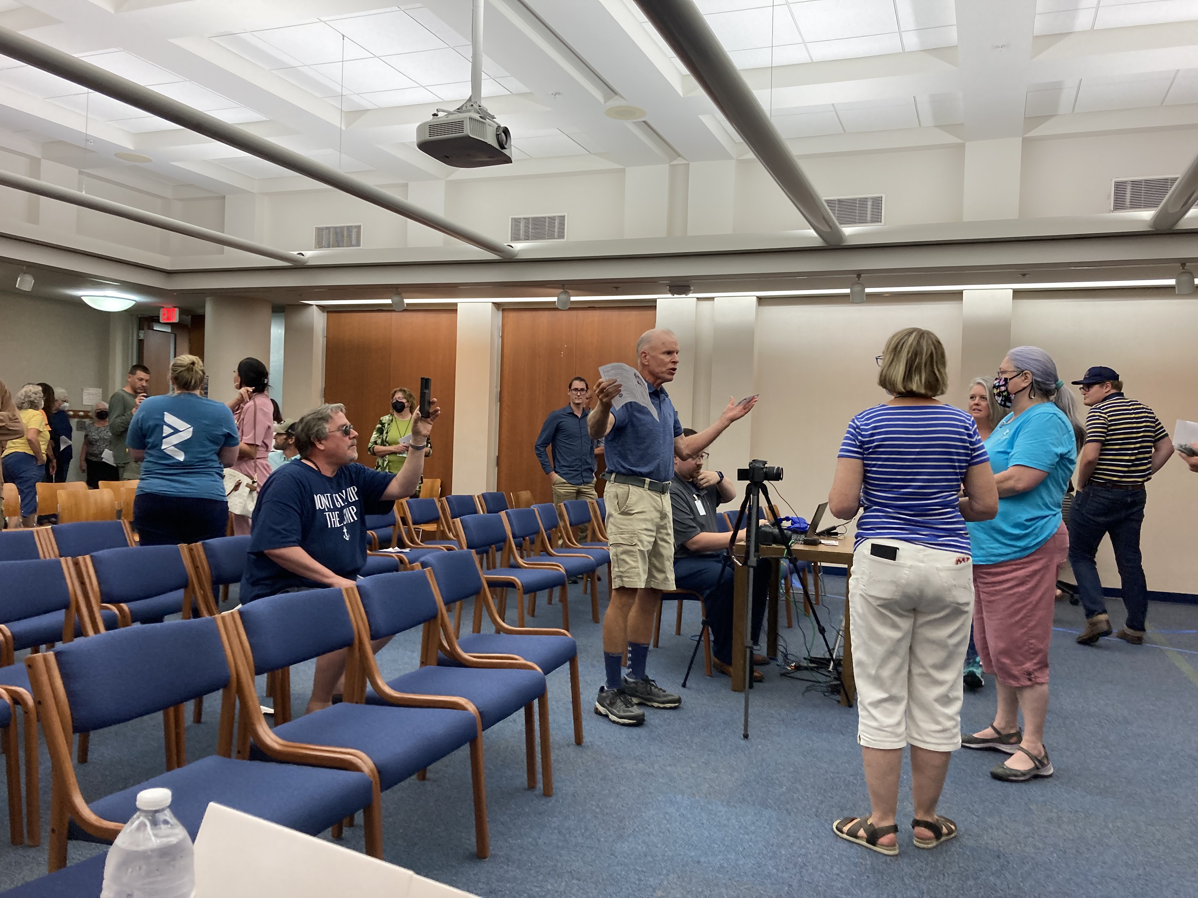 Lingering view of mayor's forum — an empty audience - Vimarsana News