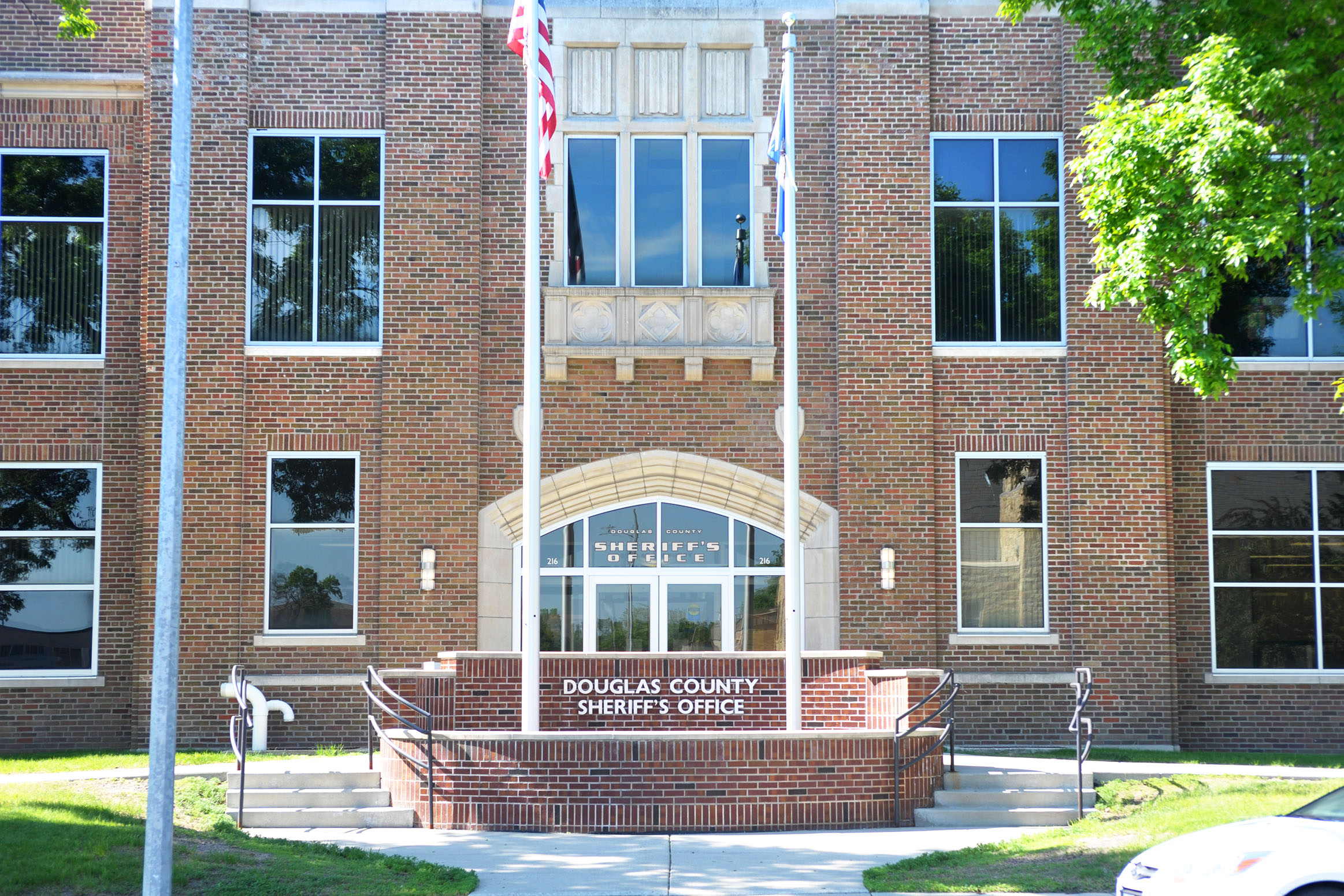 The women behind the badges; bailiff, deputies at Douglas County Sheriff's Office talk about their jobs - Vimarsana News