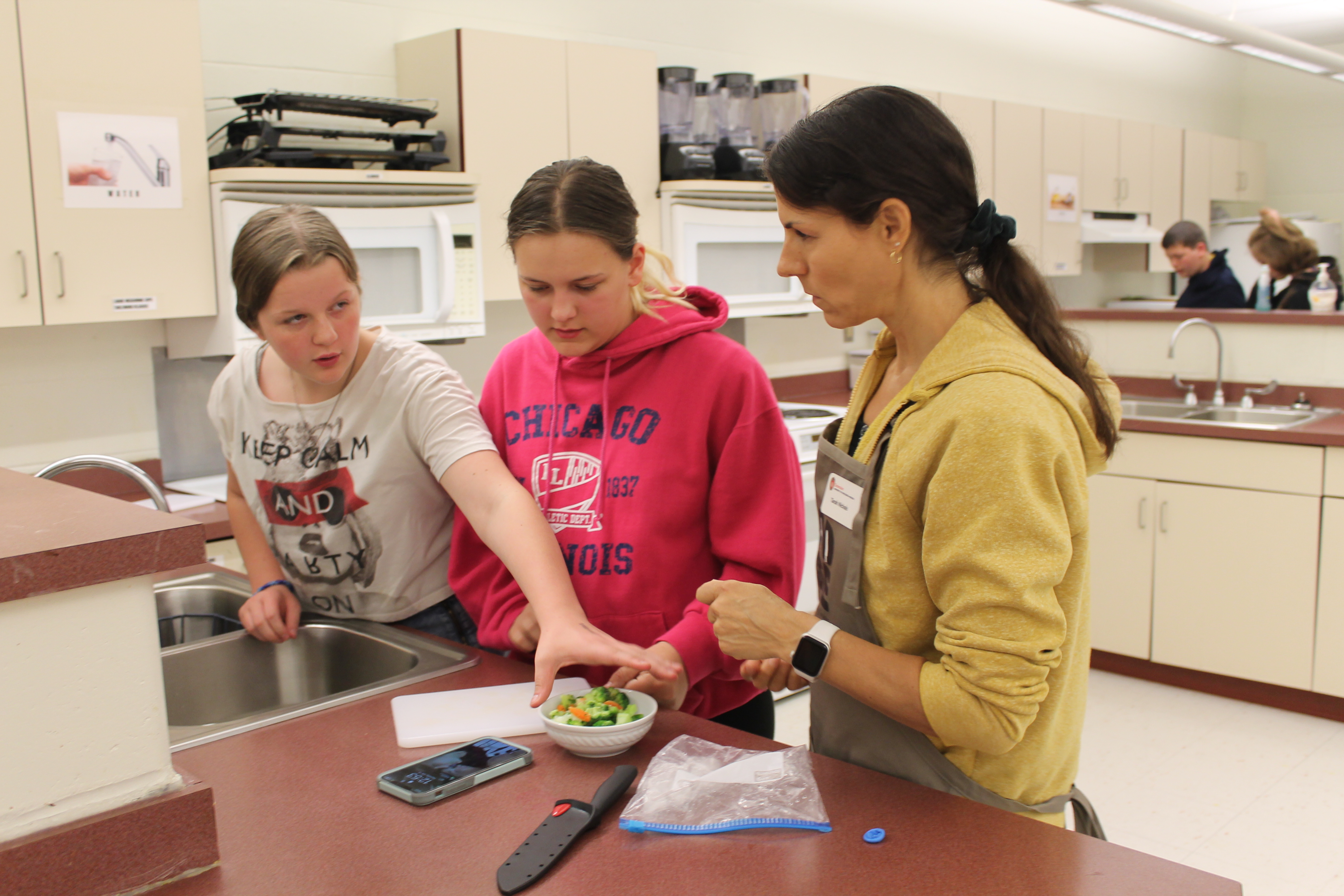 Teen chefs dial up the nutrition in Superior - Vimarsana News