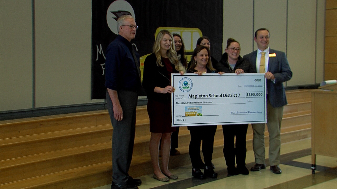 Mapleton receives $395,000 to purchase an electric school bus - Vimarsana News