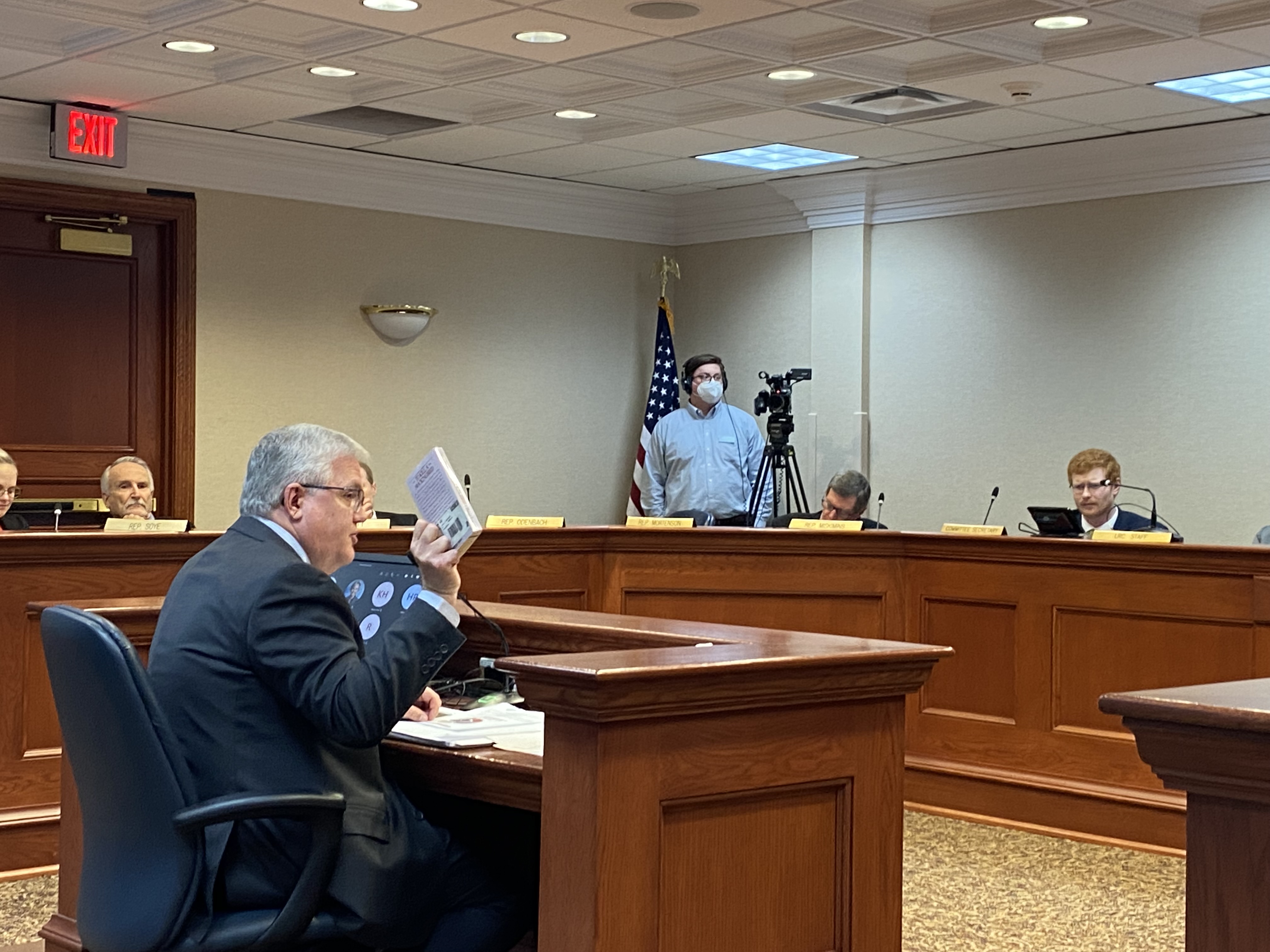 South Dakota lawmakers want to ban 'divisive concepts' from being endorsed by teachers - Vimarsana News