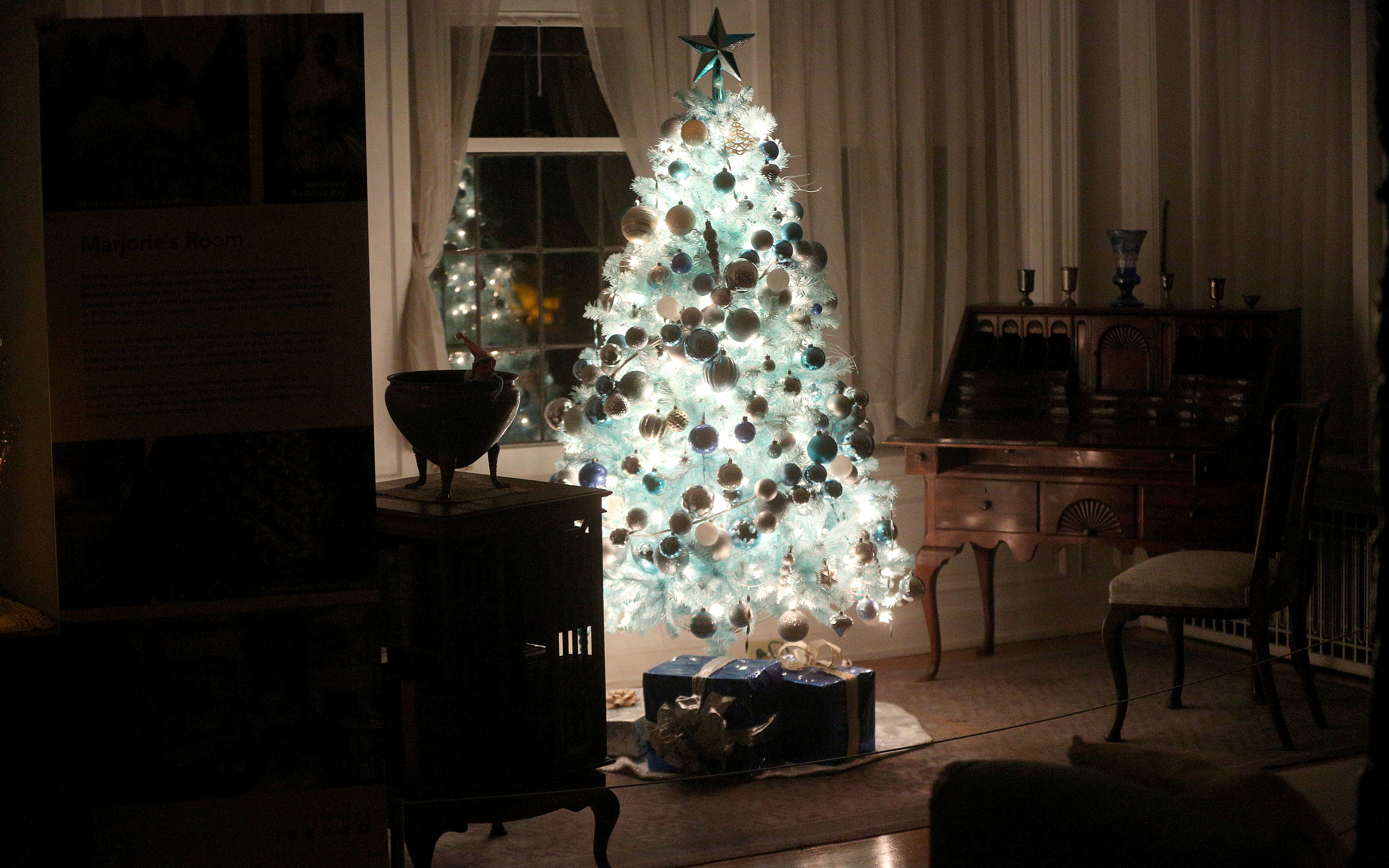 Glensheen unveils 2022 holiday decorations - Vimarsana News