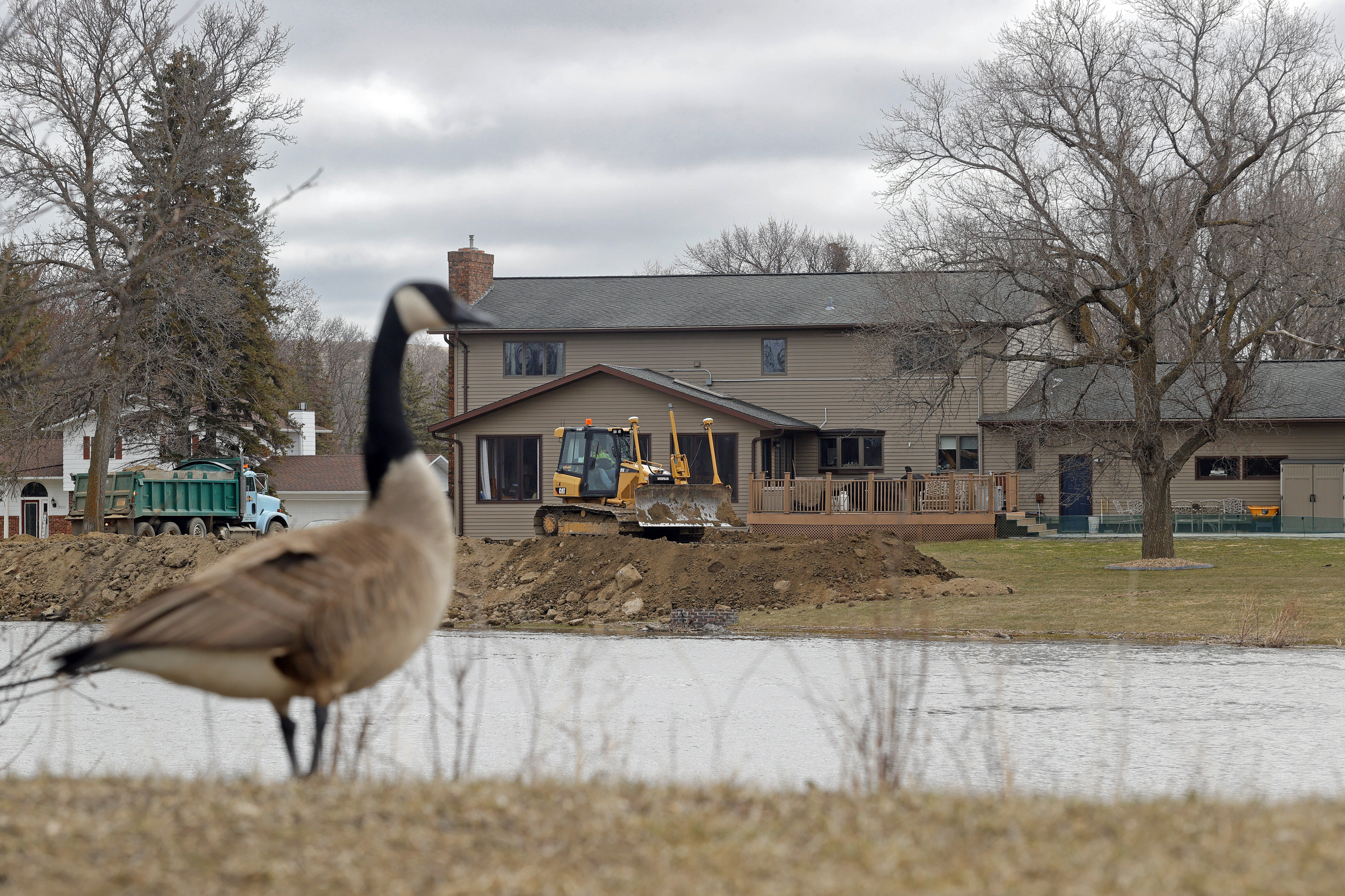 After weekend scramble, Valley City's mayor optimistic on flood preparation - Vimarsana News